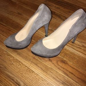 GUESS suede Pumps